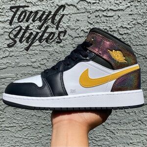 ✨NEW✨ CUSTOM AIR JORDAN 1 MID